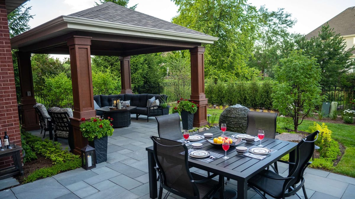 7 Landscaping Ideas for Your Windy Backyard